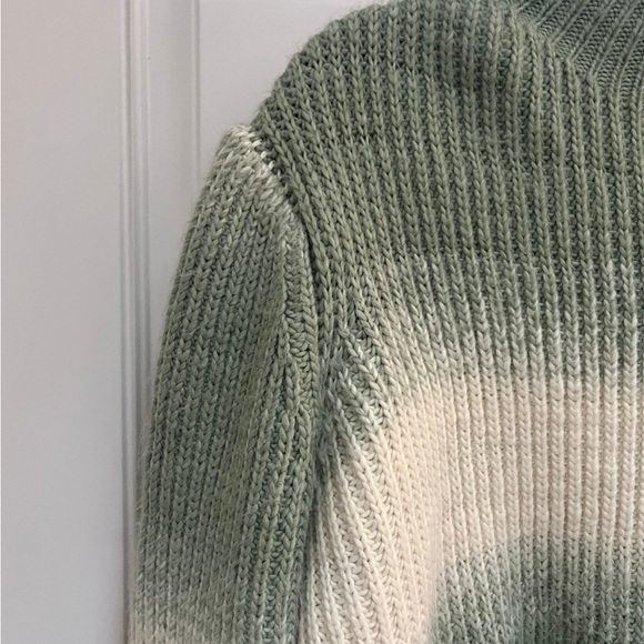 Cropped puff sleeve sweater boutique it’our time green white XL - Picture 2 of 3